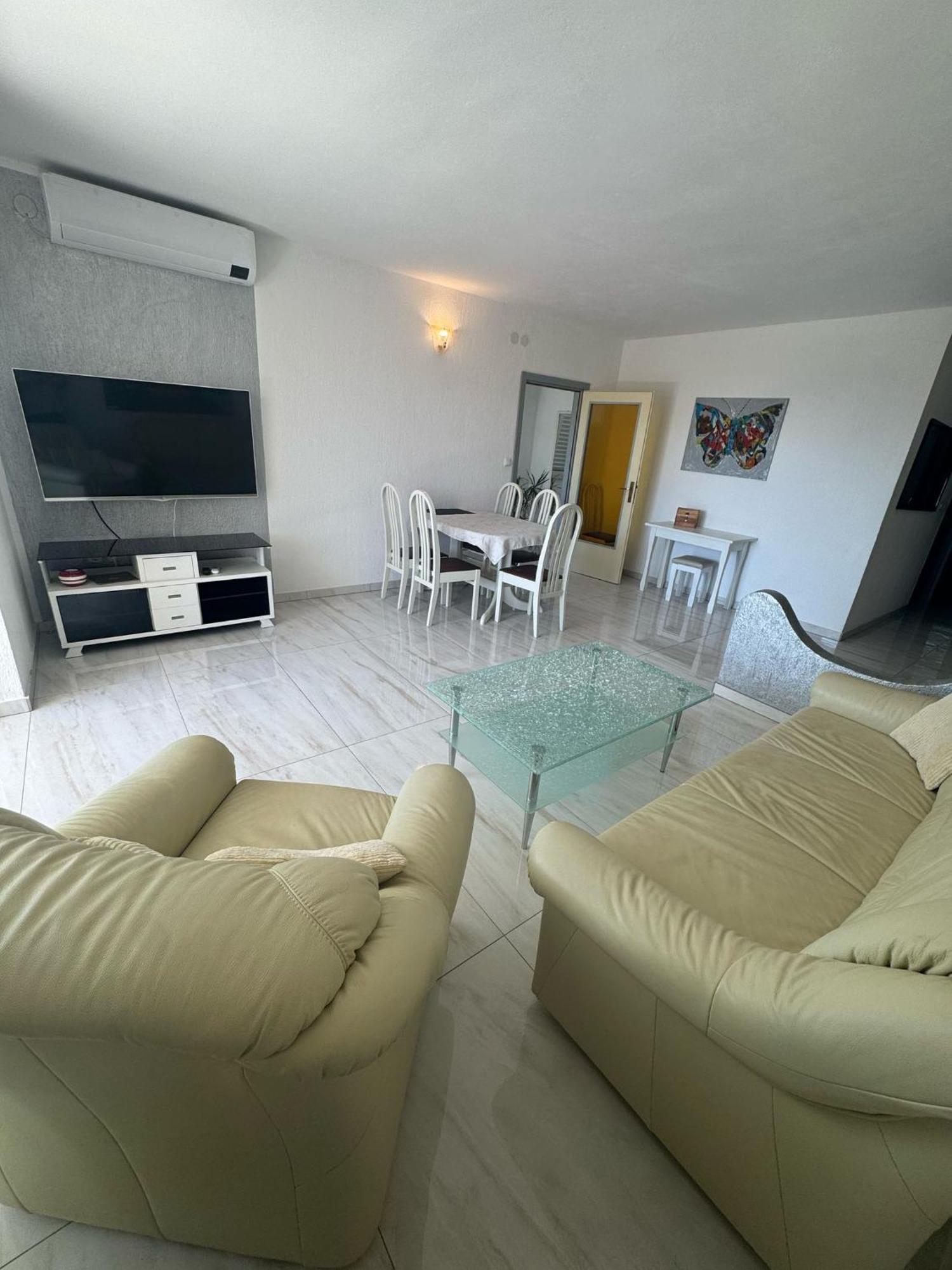Apartman Kartec Krk Town Zewnętrze zdjęcie