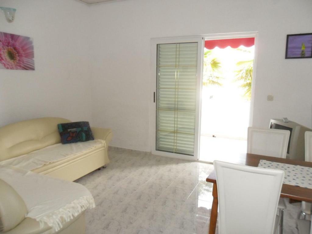 Apartman Kartec Krk Town Zewnętrze zdjęcie
